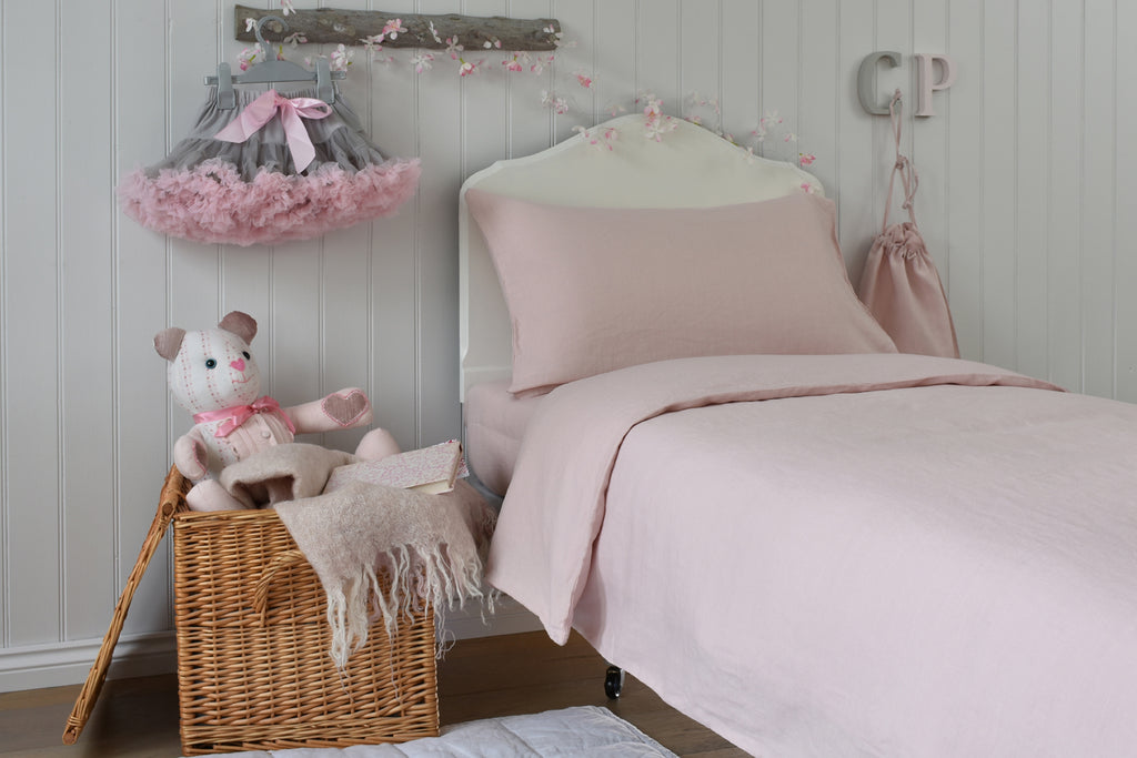 Kids Pink Bedding with Teddy, Toy Basket and Linen Bag
